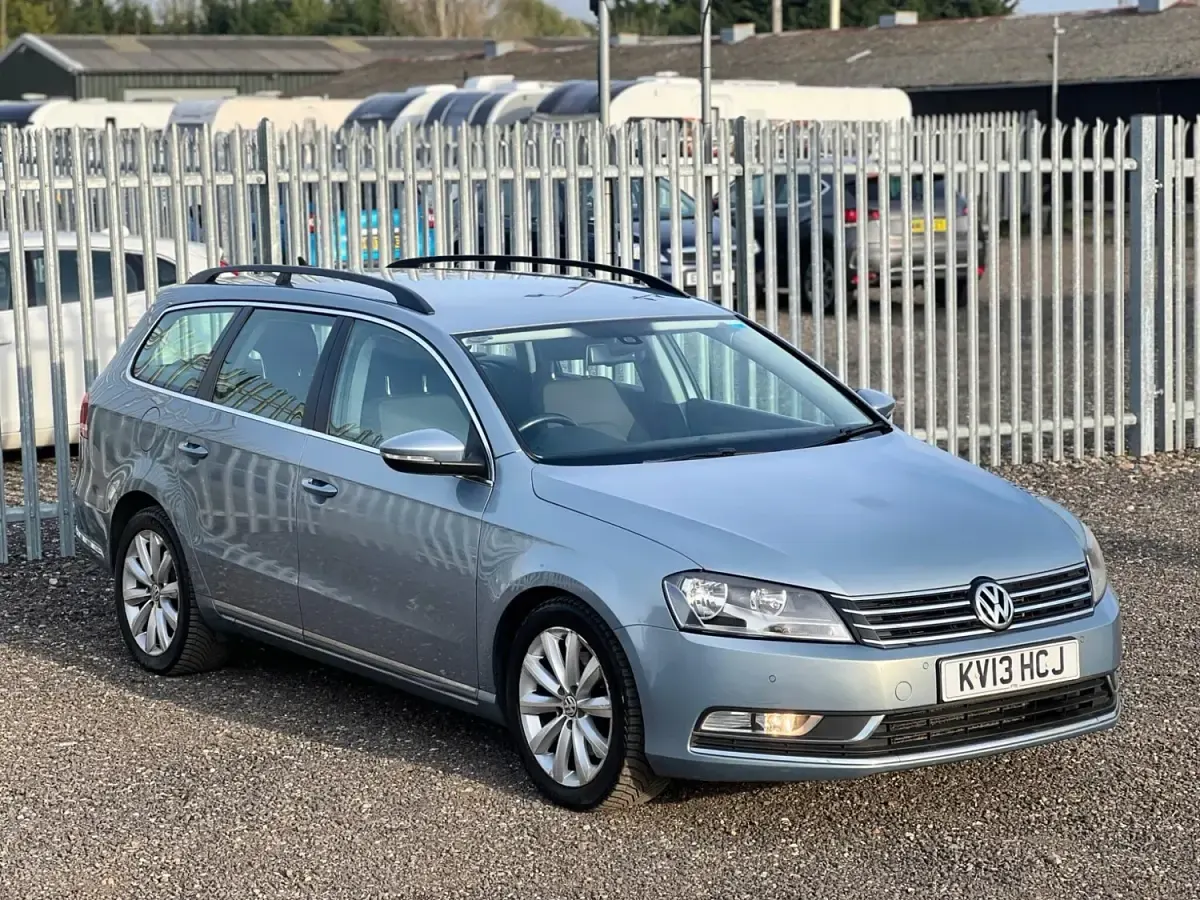 Begagnad VW Passat Highline 2013 Grå Kombi