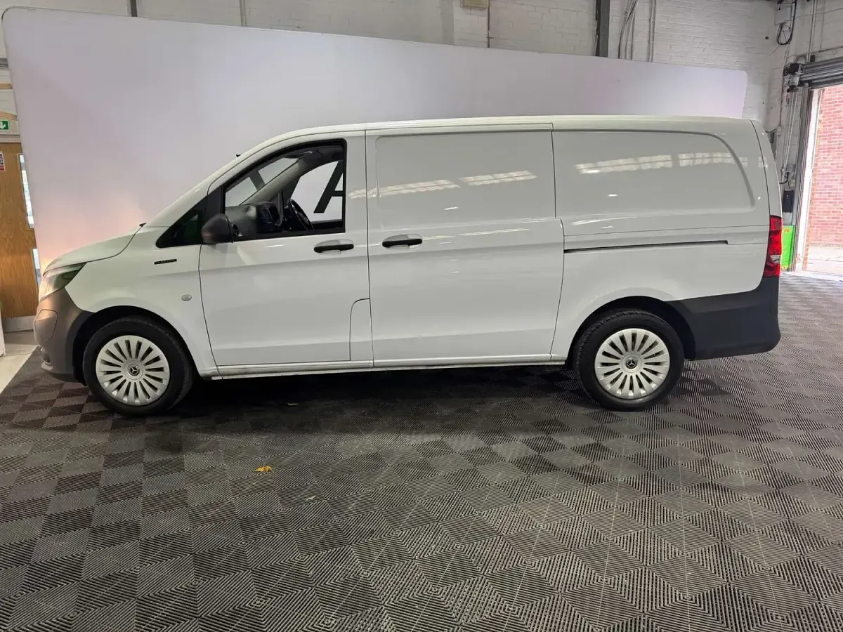 Used Mercedes e-Vito Progressive 85 kW (116 HP) 2024 White Van