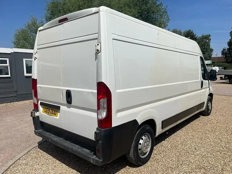 Used Citroën Relay 130 HP (95 kW) 2019 White Van