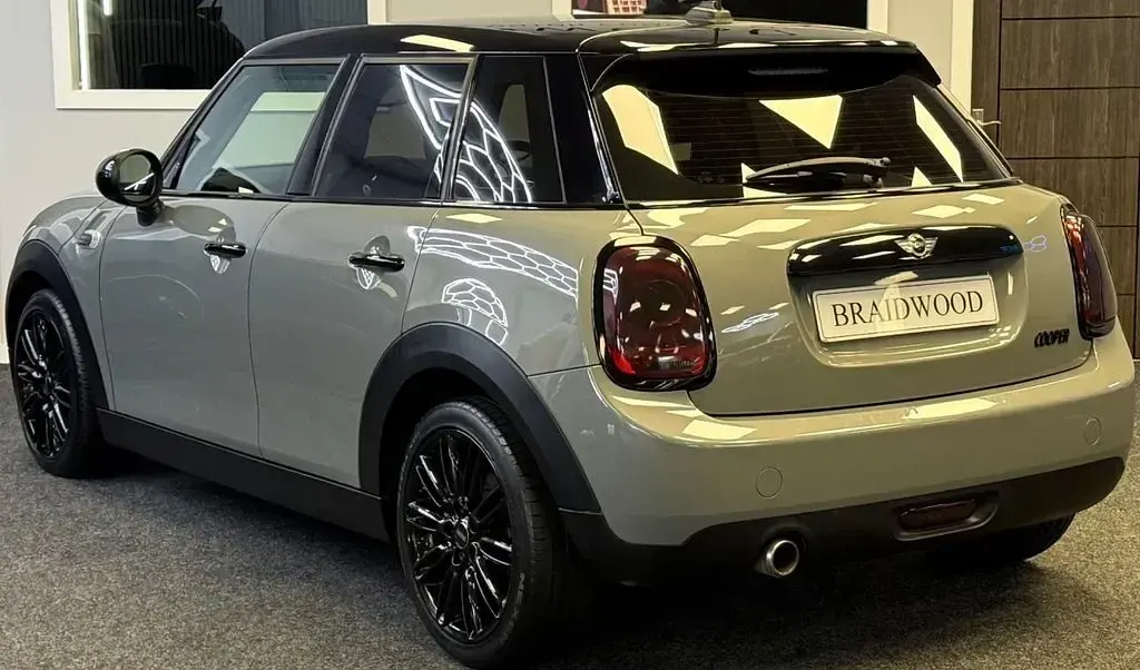 Used Mini Cooper Hatch 136 HP (100 kW) 2017 Grey Hatchback