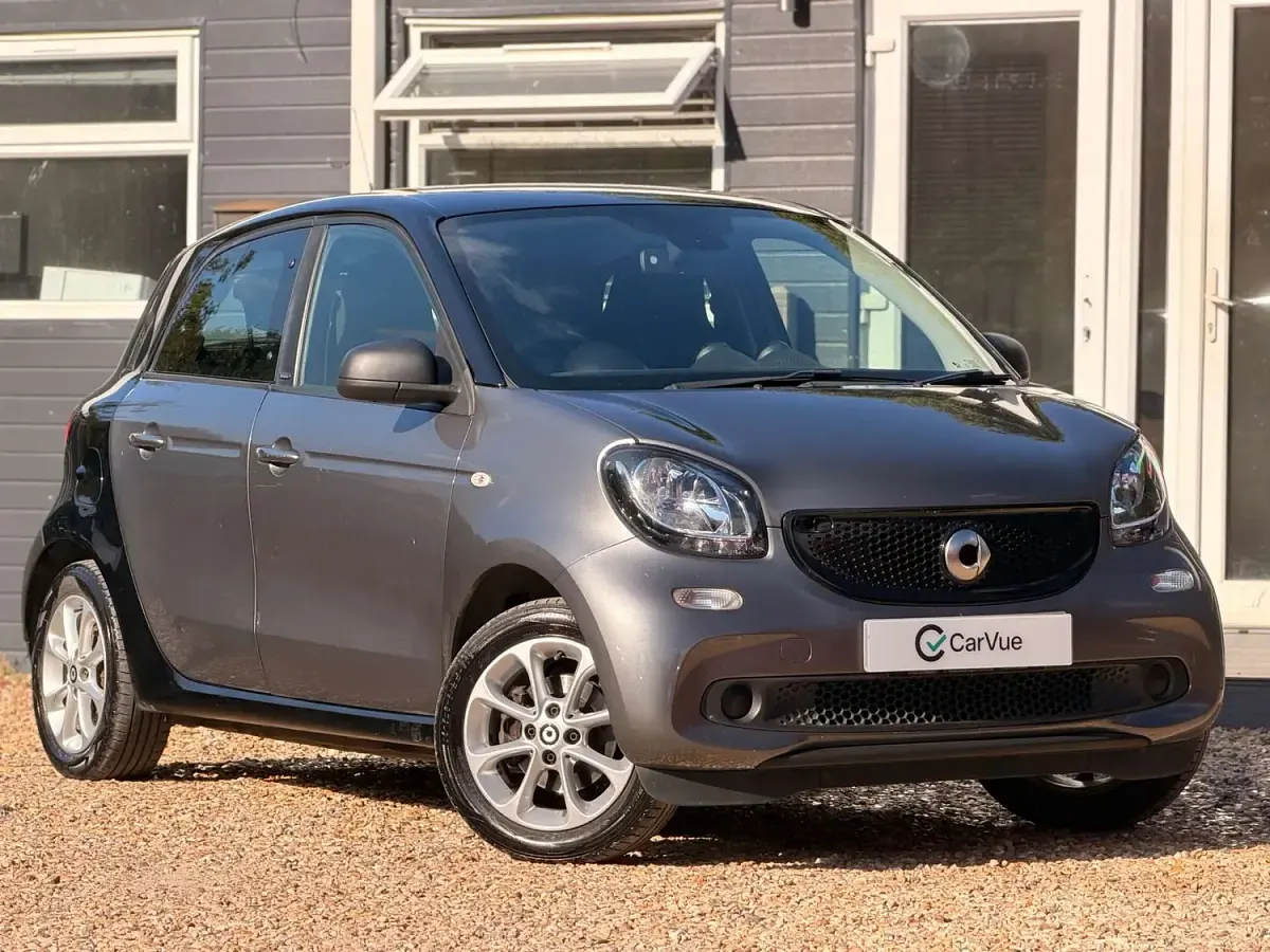 Used Smart ForFour Passion 71 HP (52 kW) 2017 Grey Hatchback