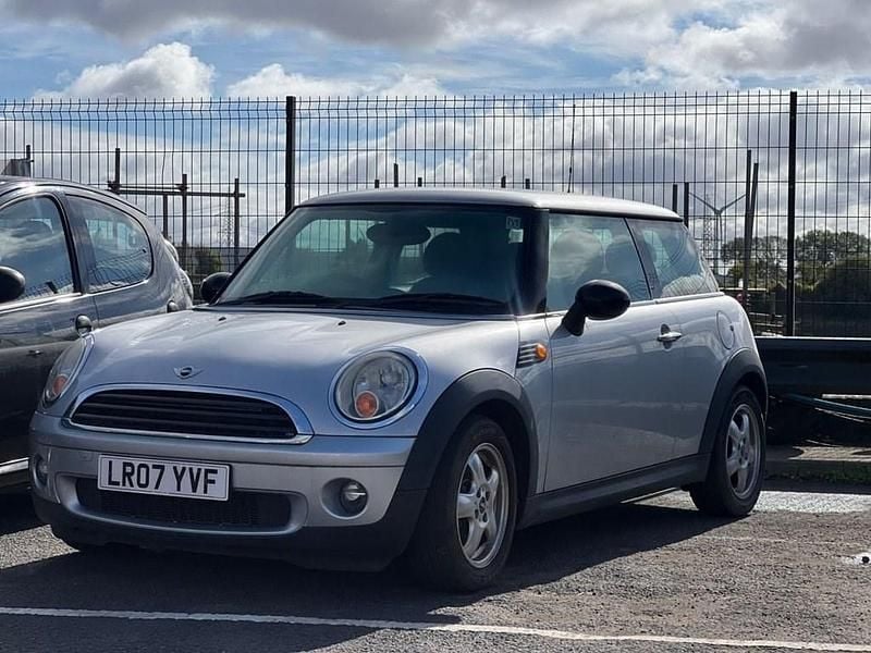 Silver Used 2007 Mini ONE Hatch Hatchback | £2,290 (A bit pricey) - Image 1/2