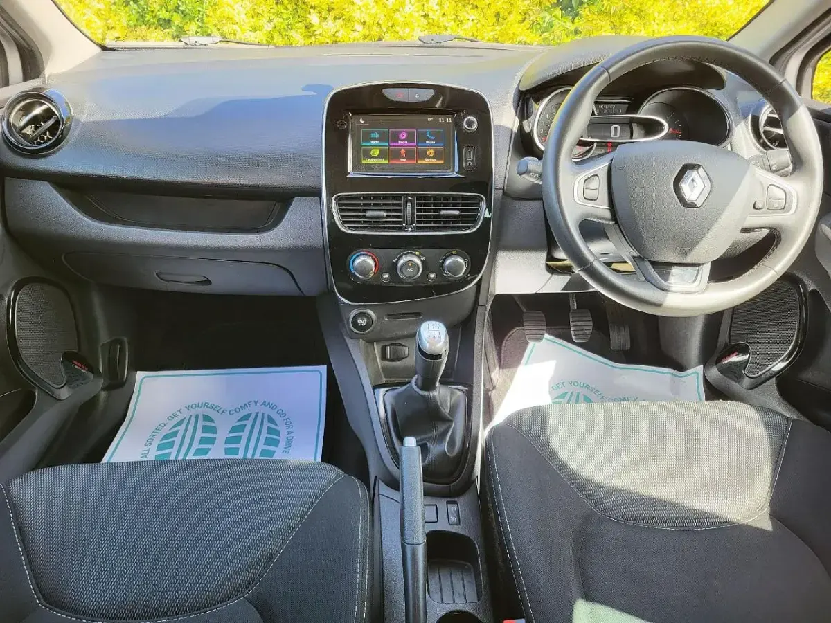 Used Renault Clio Iconic 89 HP (65 kW) 2019 Grey