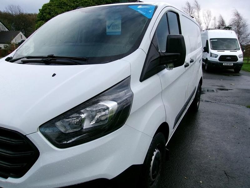 Used Ford Transit Custom 105 HP (77 kW) 2021 White Van