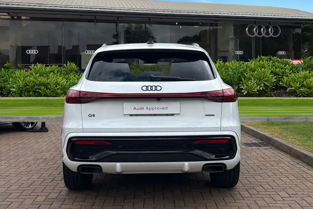 Used Audi Q5 Advanced 204 HP (150 kW) 2025 White SUV