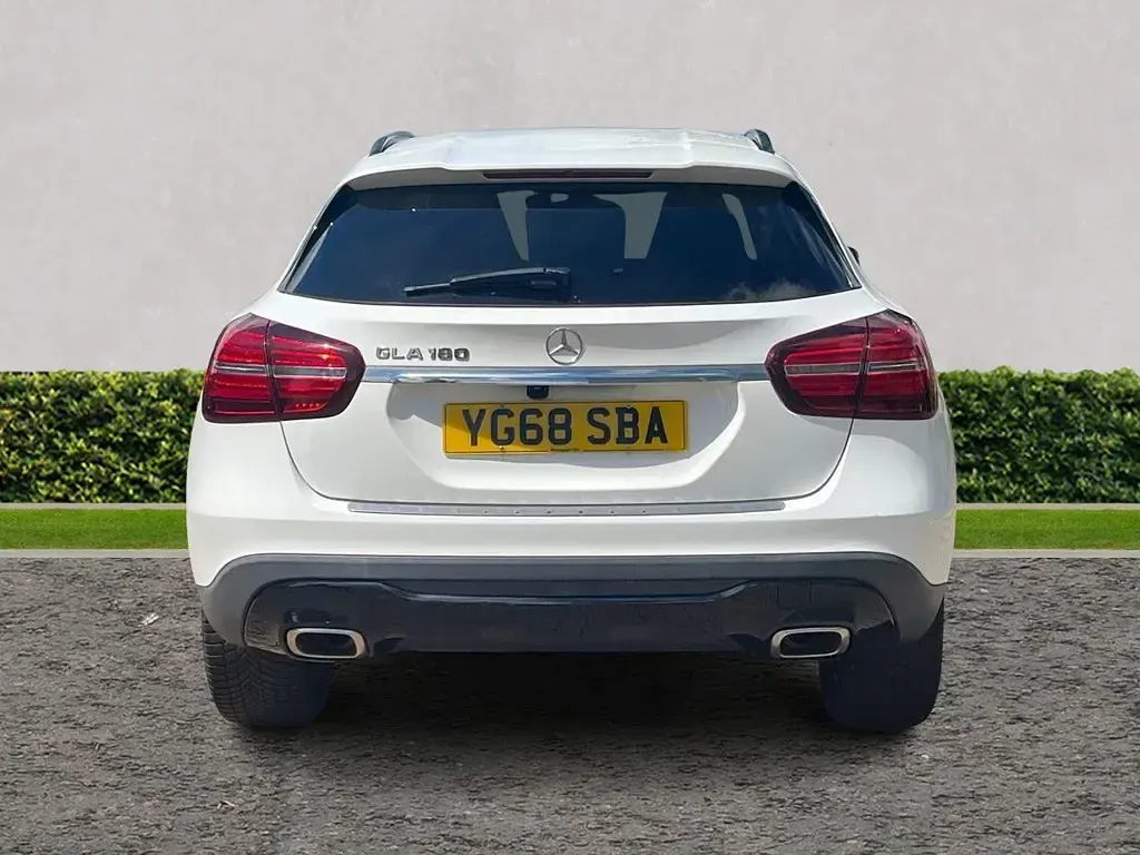 Used Mercedes GLA180 Urban 2019 White SUV