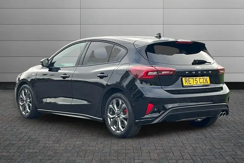 Used Ford Focus ST-Line 123 HP (90 kW) 2025 Black Hatchback