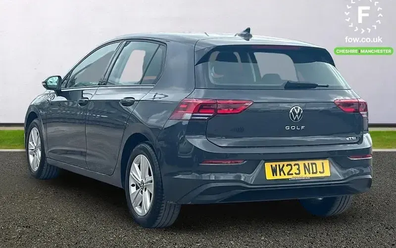 Used VW Golf VIII Life 110 HP (80 kW) 2023 Grey Hatchback
