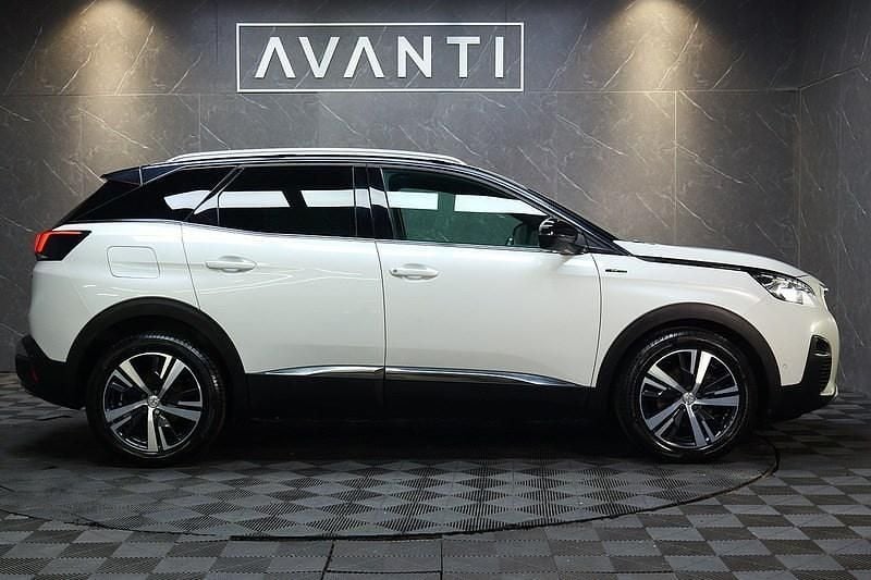 Used Peugeot 3008 GT-line 130 HP (95 kW) 2019 White Hatchback