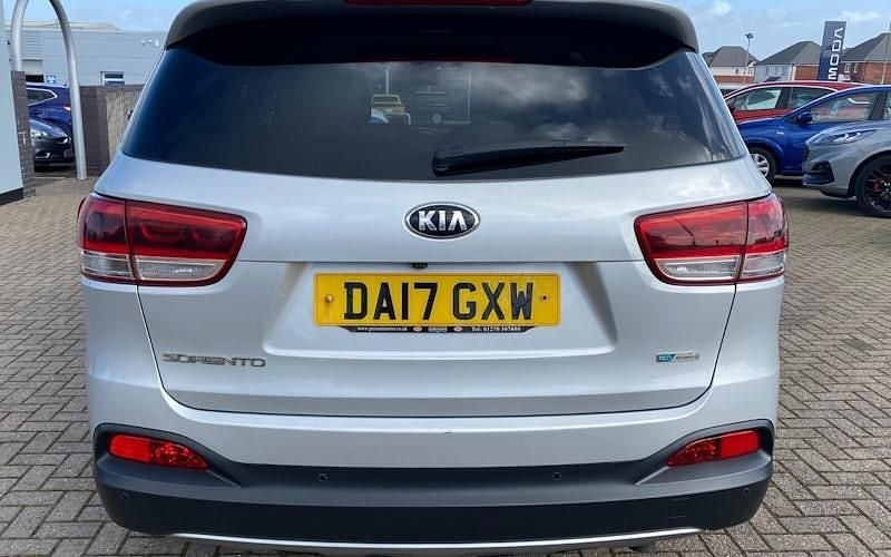 Used Kia Sorento 200 HP (147 kW) 2017 Silver SUV