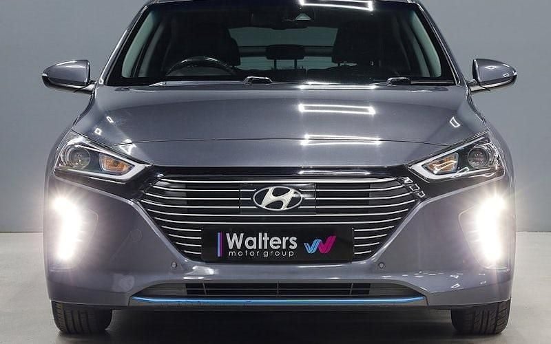 Używany Hyundai Ioniq Premium SE 141 KM (103 kW) 2019 Hatchback