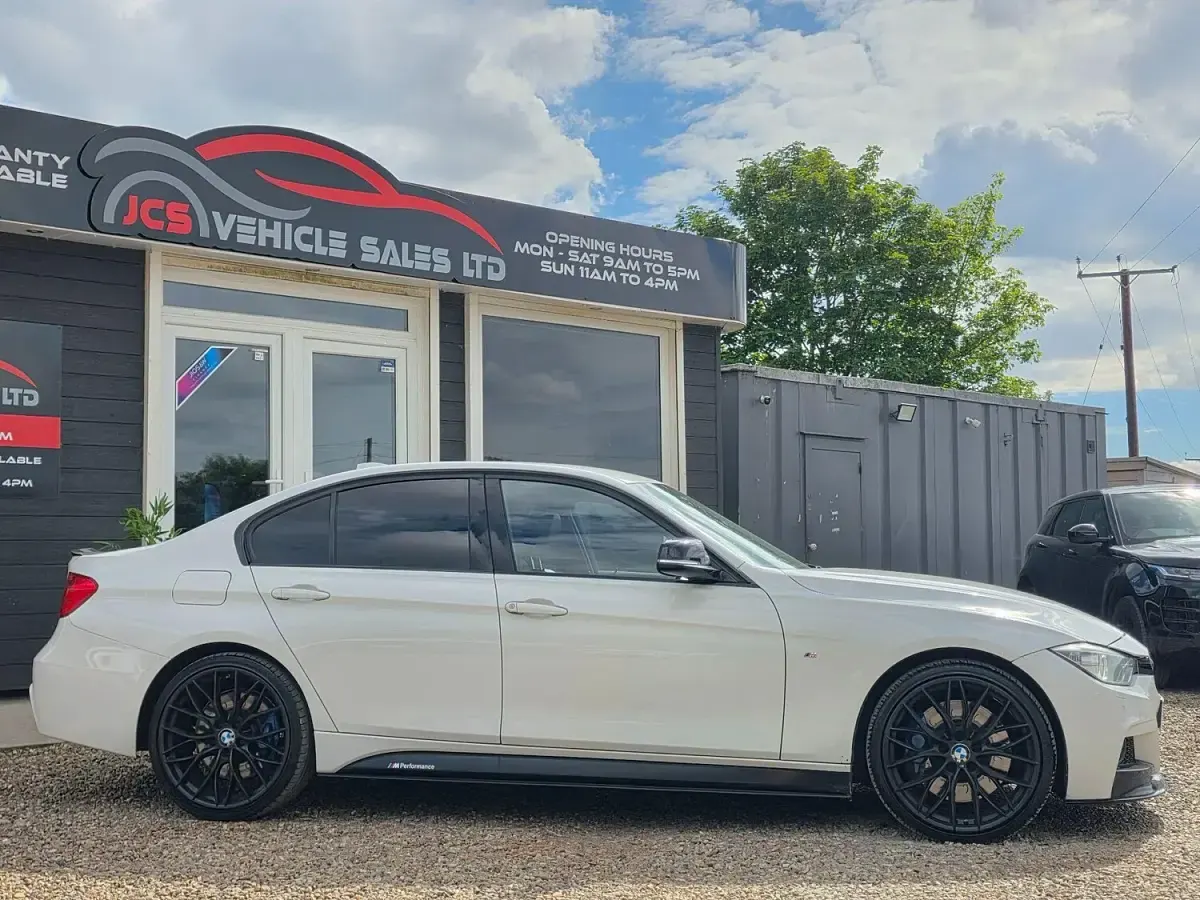 Begagnad BMW 335 M Sport 313 HK (230 kW) 2014 Vit Sedan