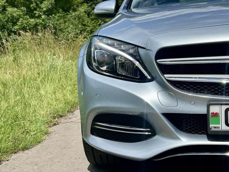 Used Mercedes C200 Premium 185 HP (136 kW) 2014 Silver Sedan