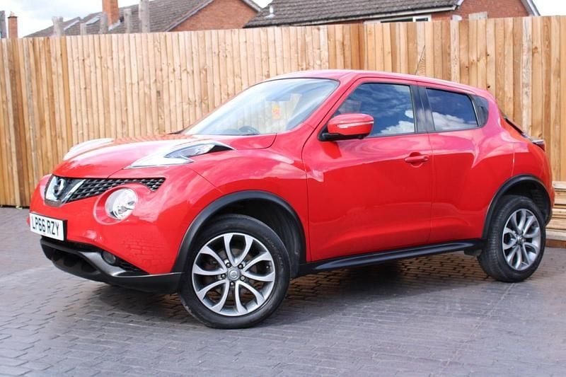 Red Used 2017 Nissan Juke S SUV | £4,250 (Good price) - Image 1/4