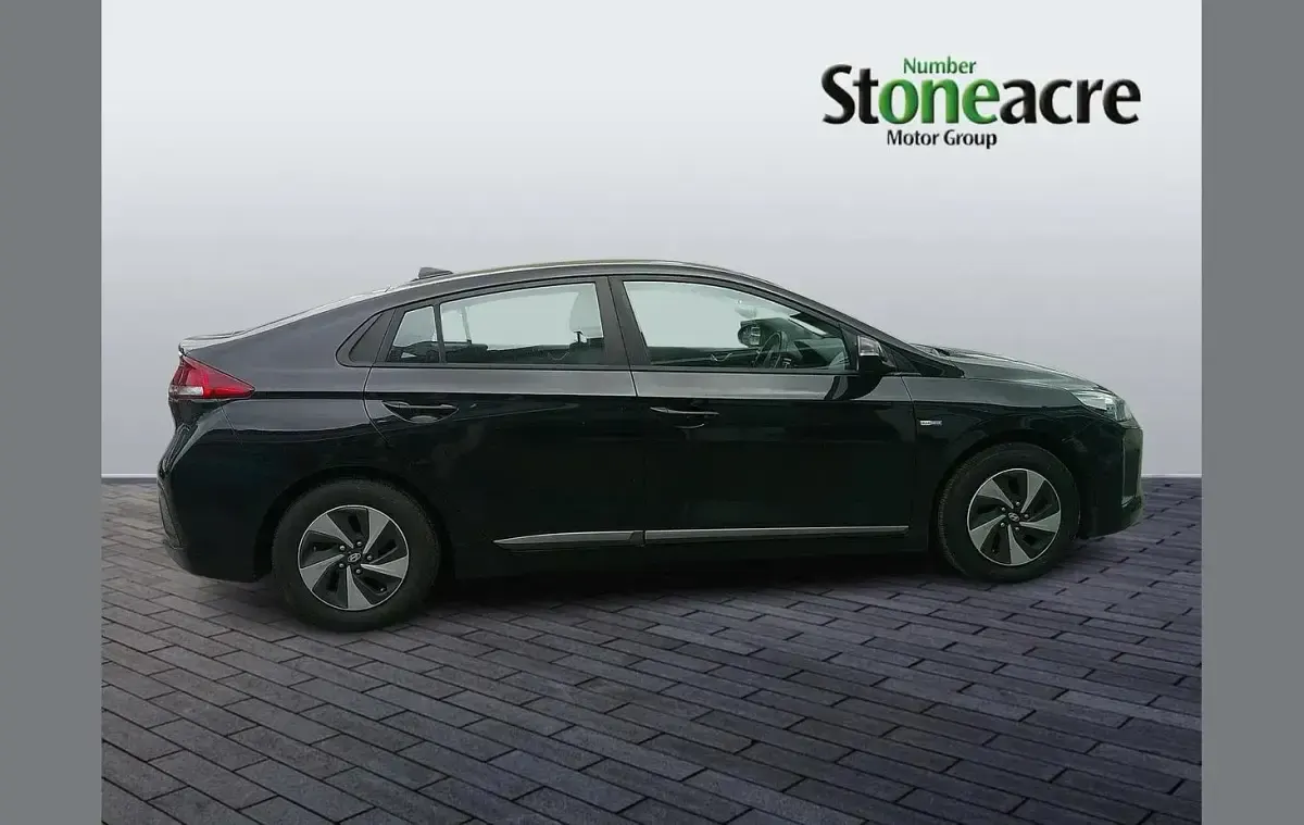 Used Hyundai Ioniq SE 141 HP (103 kW) 2018 Black Hatchback