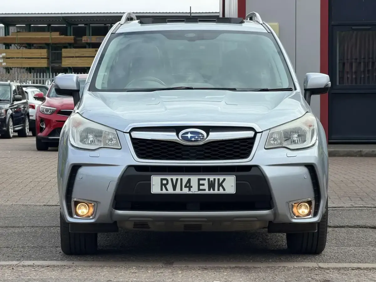 Usado Subaru Forester 150 HP (110 kW) 2014 Prateado SUV