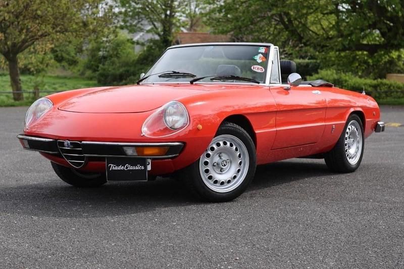 Red Used 1976 Alfa Romeo Spider Cabriolet | £17,450 - Image 1/3