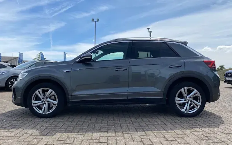 Used VW T-Roc R-line 150 HP (110 kW) 2025 SUV