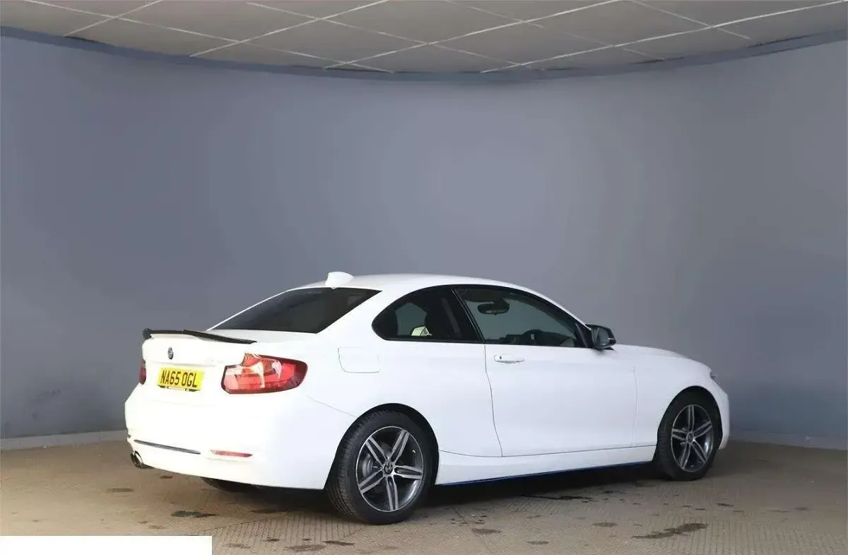 Used BMW 218 Sport Line 2015 White Coupe