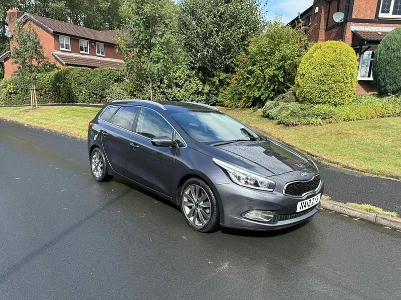 Silver Used 2013 Kia Ceed 4 Estate | £2,895 (Good price) - Image 1/4