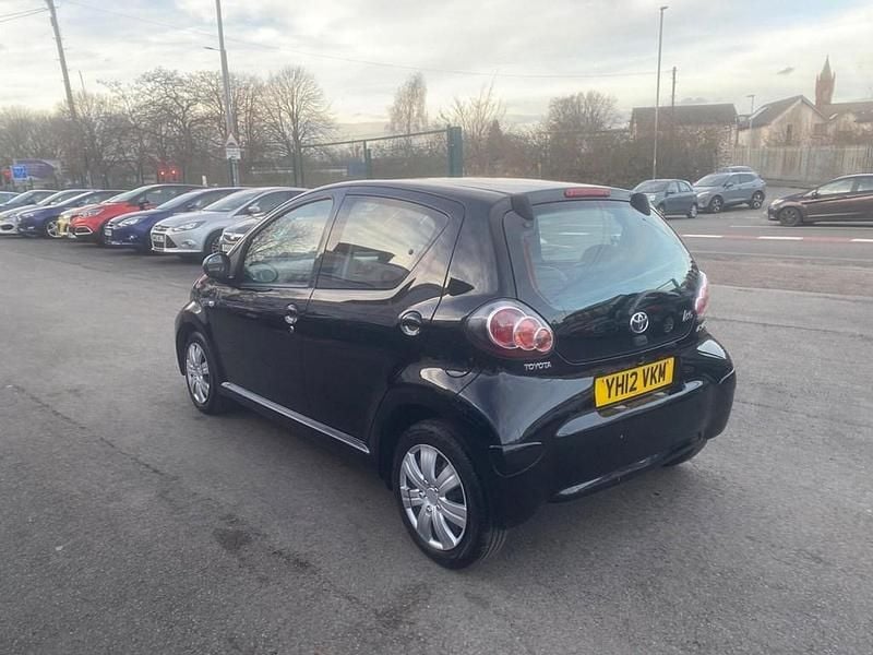 Used Toyota Aygo 68 HP (50 kW) 2012 Black Hatchback