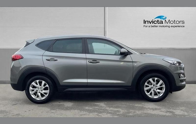 Used Hyundai Tucson SE 177 HP (130 kW) 2019 Grey SUV