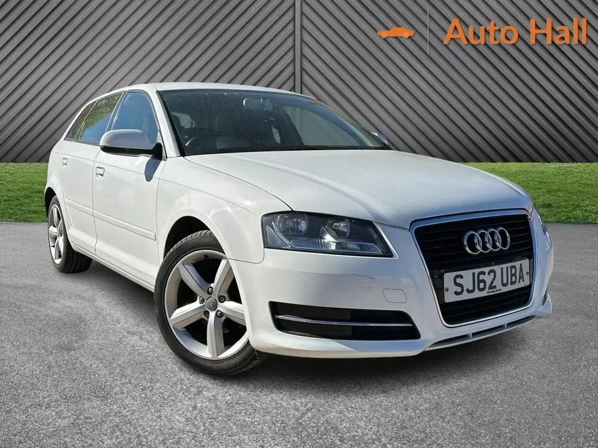 Used Audi A3 102 HP (75 kW) 2012 White Hatchback