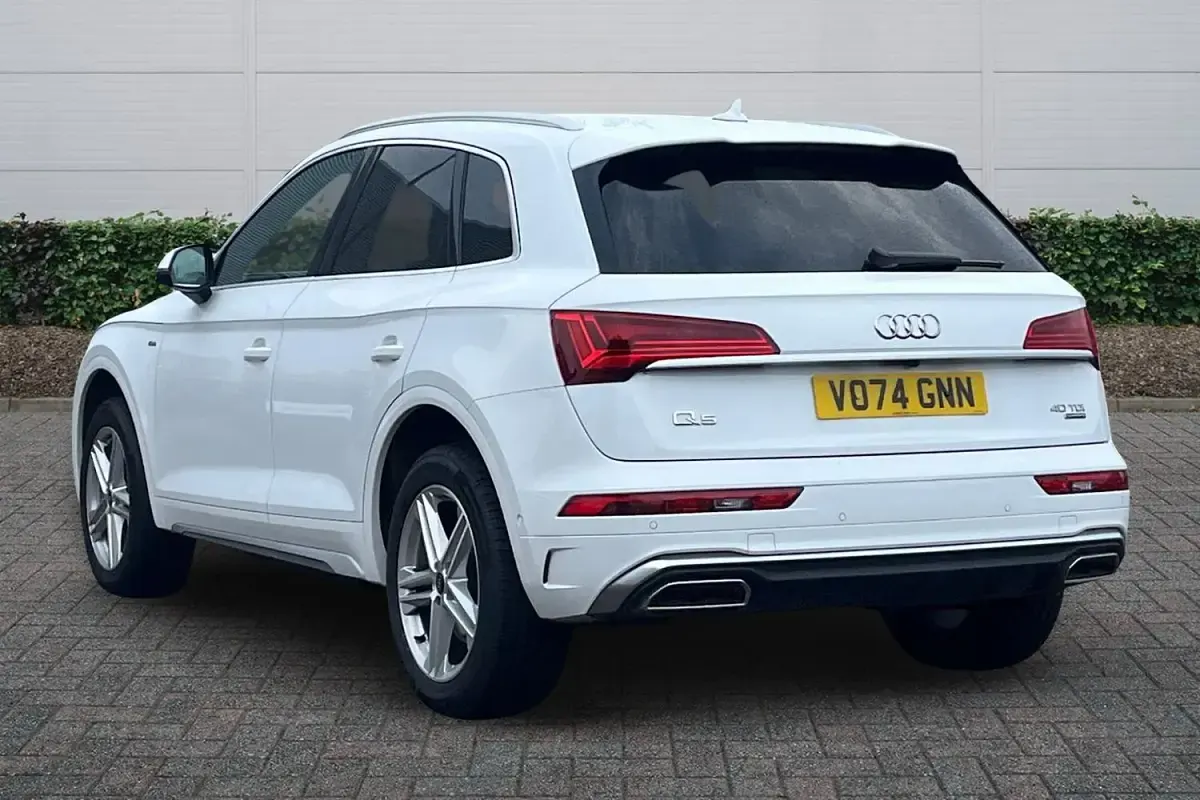 Used Audi Q5 S-Line 204 HP (150 kW) 2024 White SUV