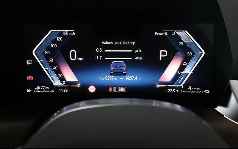 Used BMW 225 Active Tourer Luxury Line 245 HP (180 kW) 2023 Blue MPV