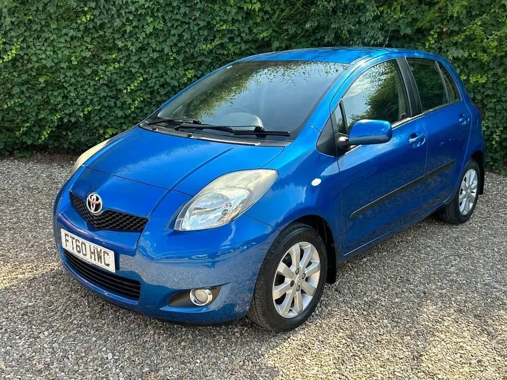 Used Toyota Yaris 2011 Blue Hatchback