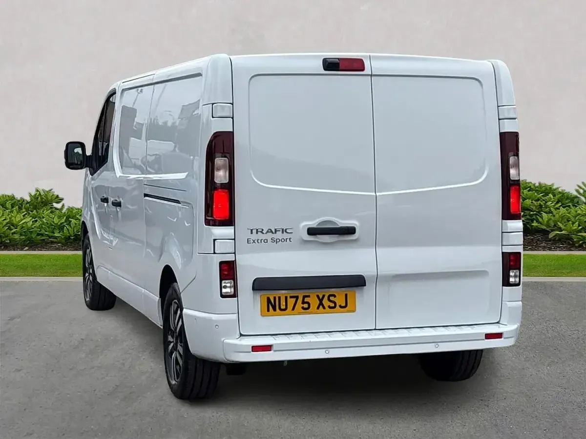 Used Renault Trafic 170 HP (125 kW) 2025 White MPV