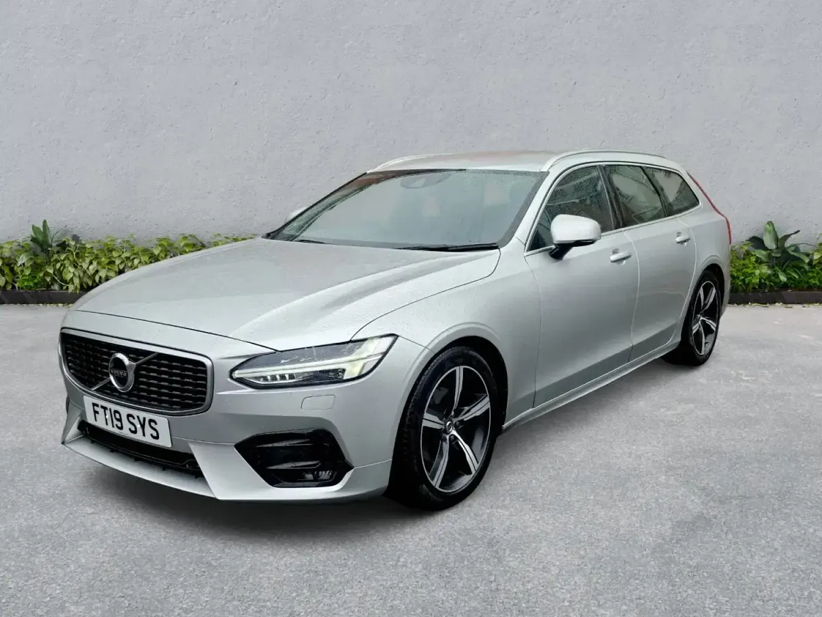 Used Volvo V90 R-Design 187 HP (137 kW) 2019 Silver Estate
