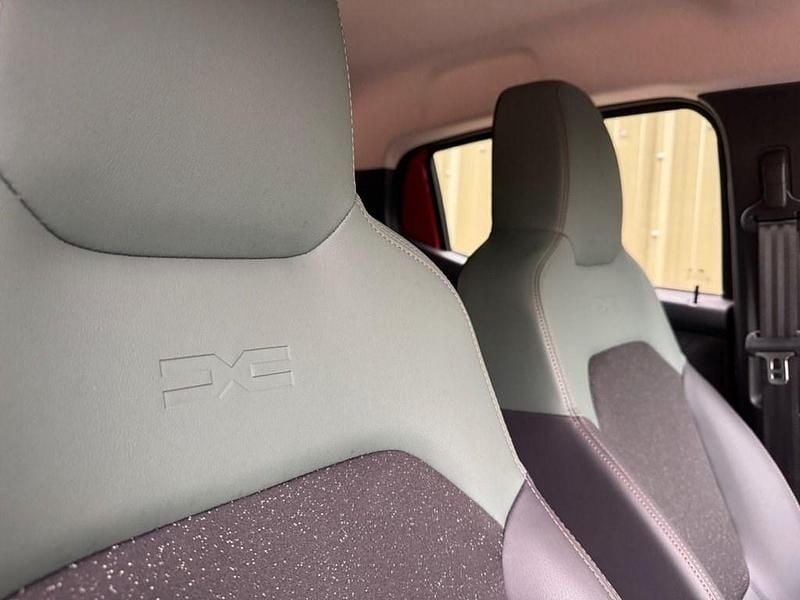 Used Dacia Spring Extreme 47 kW (65 HP) 2025 Red Hatchback