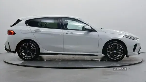 Usado BMW 123 M Sport 215 CV (158 kW) 2025 Blanco Utilitario