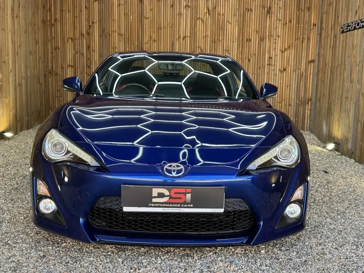 Used Toyota GT86 GT 197 HP (144 kW) 2015 Blue Coupe