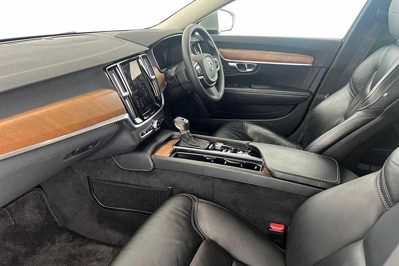 Used Volvo V90 Inscription 235 HP (172 kW) 2017 Luminous sand Estate