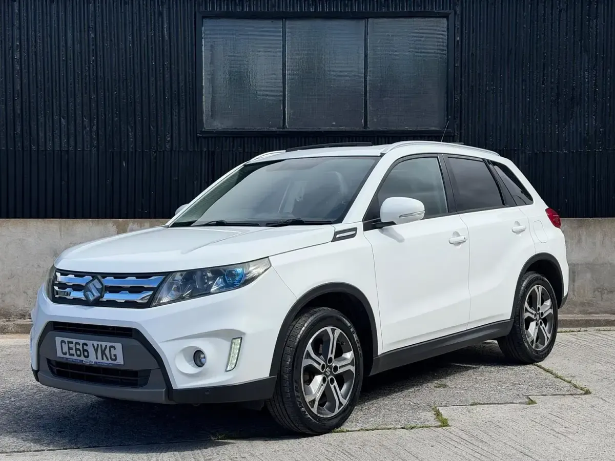 Used Suzuki Vitara SZ5 120 HP (88 kW) 2016 White SUV