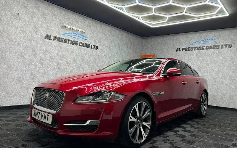 Used Jaguar XJ Portfolio 300 HP (220 kW) 2019 Sedan