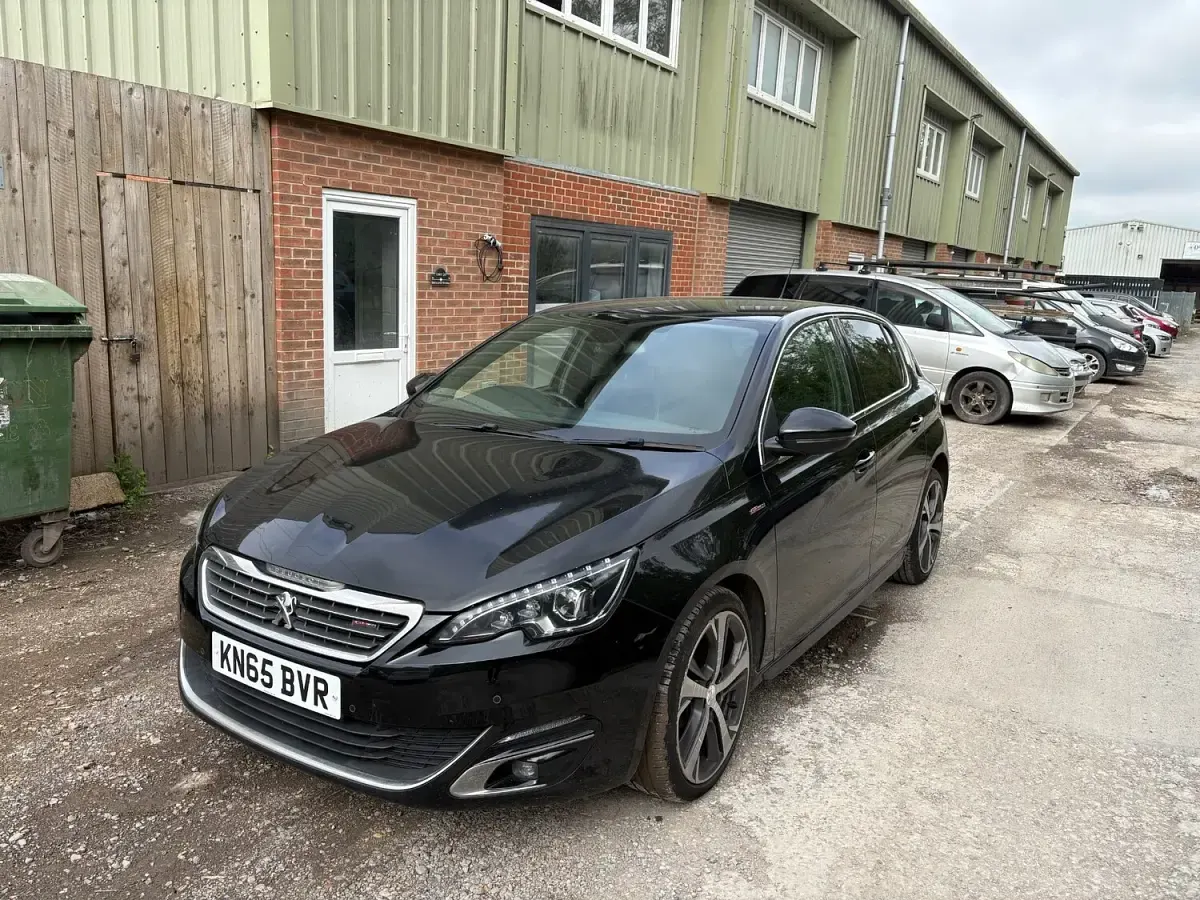 Used Peugeot 308 GT-line 120 HP (88 kW) 2015 Black Hatchback