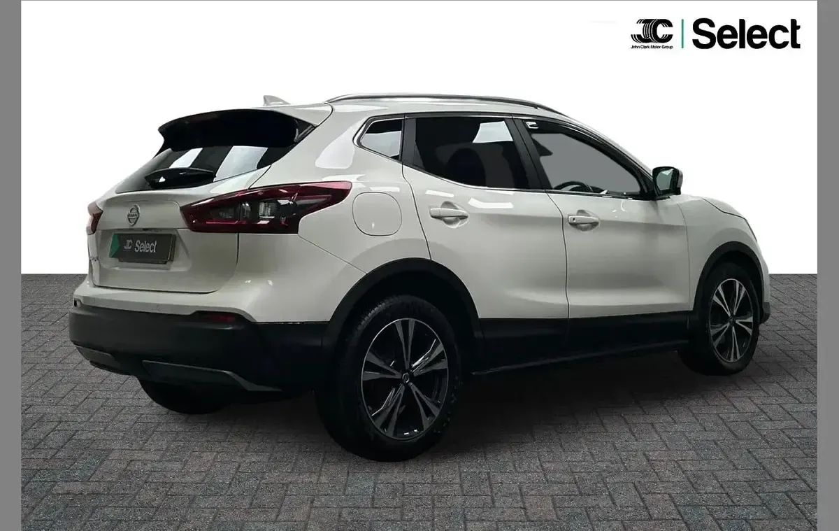 Used Nissan Qashqai N-Connecta 115 HP (84 kW) 2020 White SUV