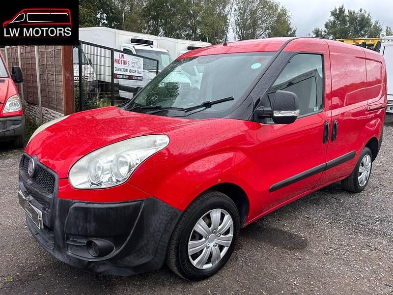 Red Used 2013 Fiat Doblò MPV | £2,499 (Super price) - Image 1/4