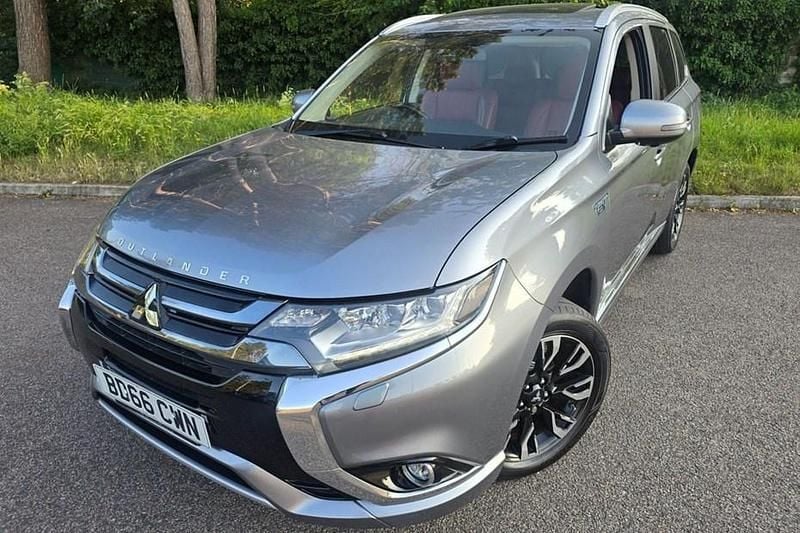 Used 2016 Mitsubishi Outlander P-HEV | £8,250 (Expensive) - Image 1/1