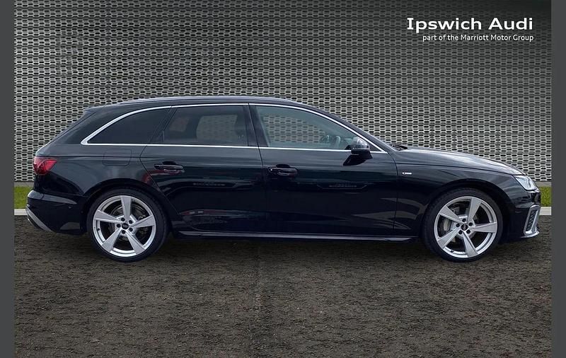 Used Audi A4 S-Line 200 HP (147 kW) 2024 Black Estate