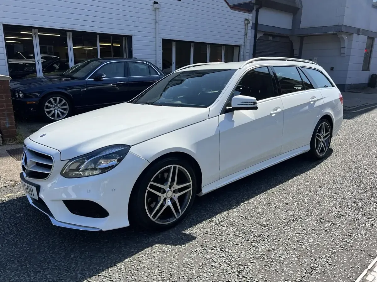 Used Mercedes E220 AMG 2013 White Estate