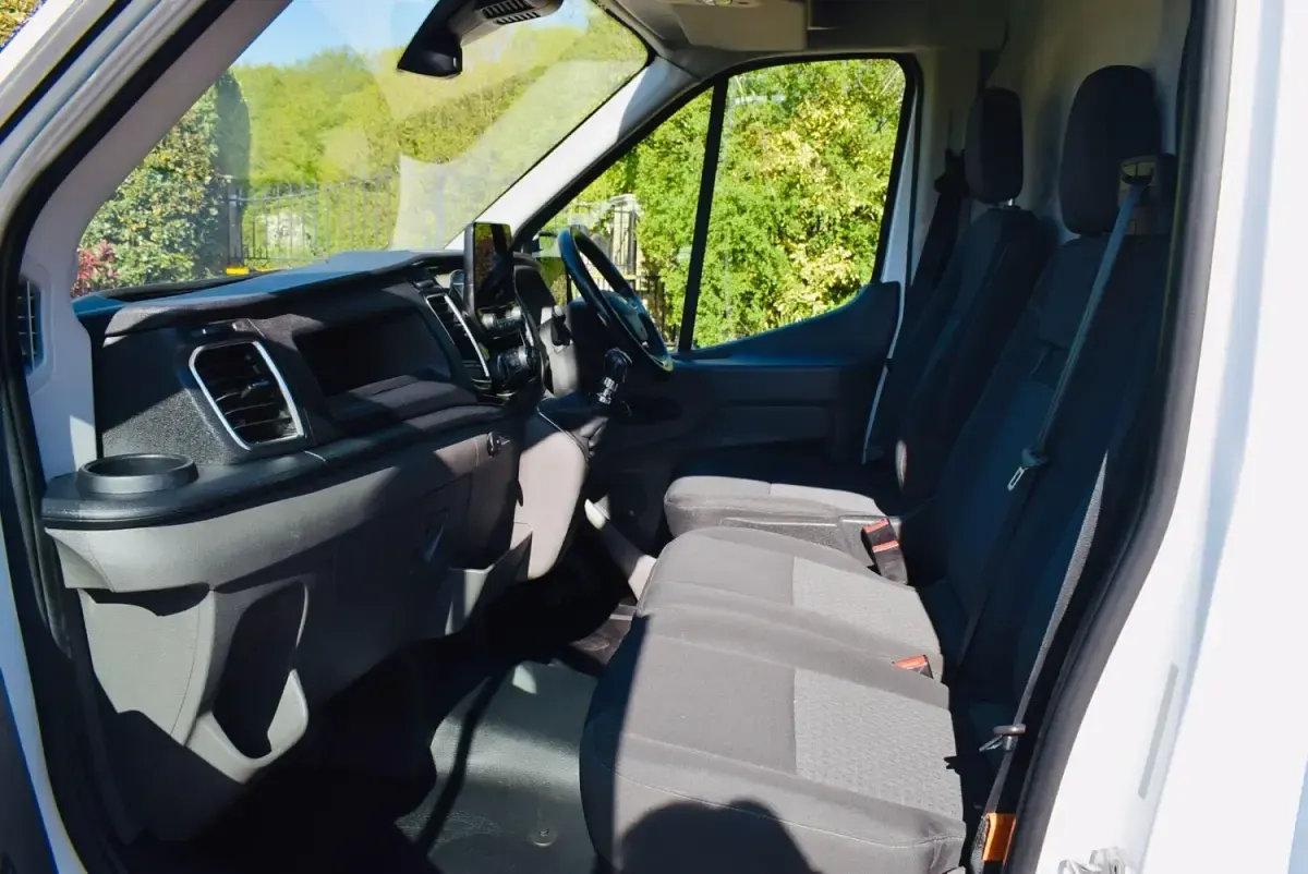 Usado Ford Transit Limited 185 CV (136 kW) 2022 Blanco Van