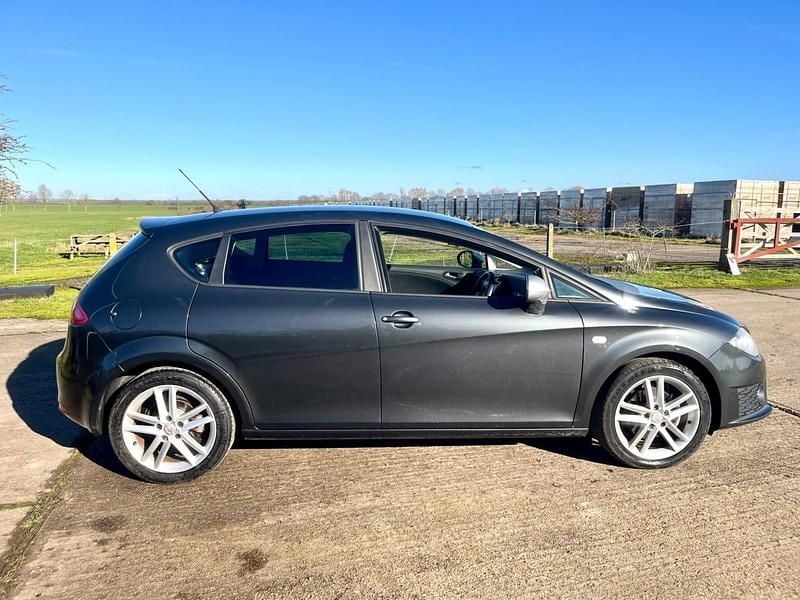 Used Seat Leon FR 2011 Grey Hatchback