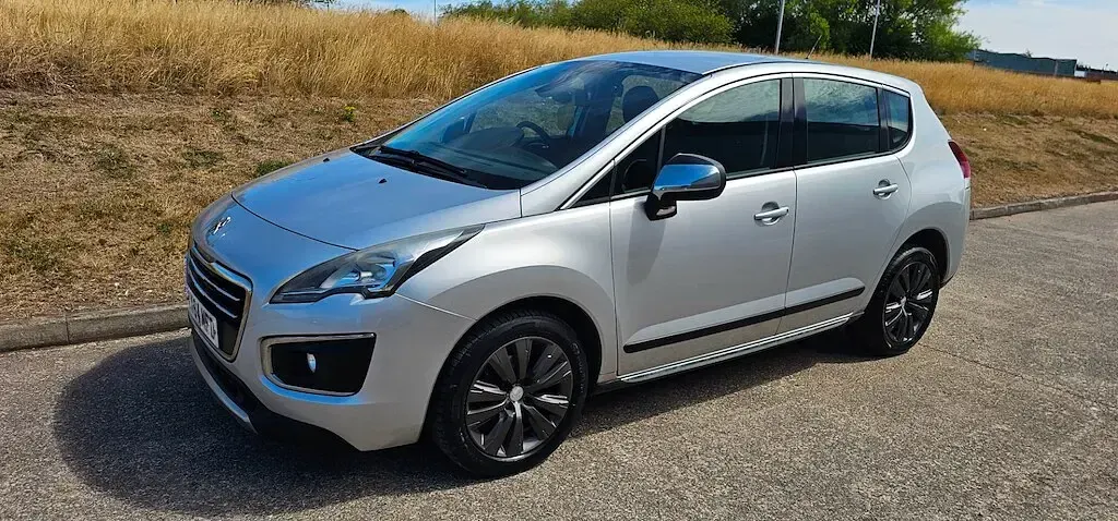 Used Peugeot 3008 Active 2014 Metallic silver Estate