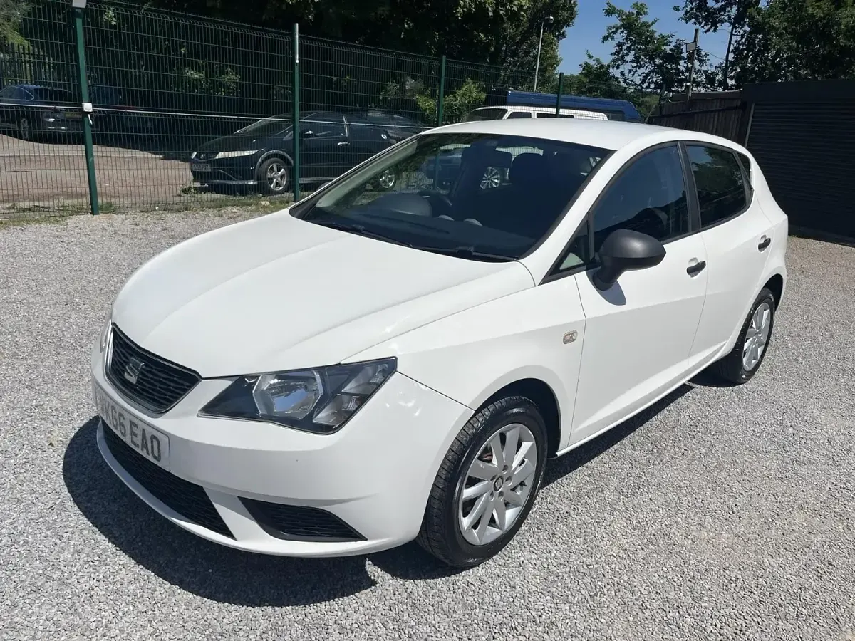 Used Seat Ibiza SOL 75 HP (55 kW) 2016 White Hatchback
