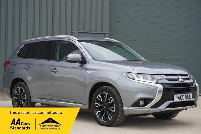 Grey Used 2016 Mitsubishi Outlander P-HEV SUV | £10,995 (Fair price) - Image 1/4