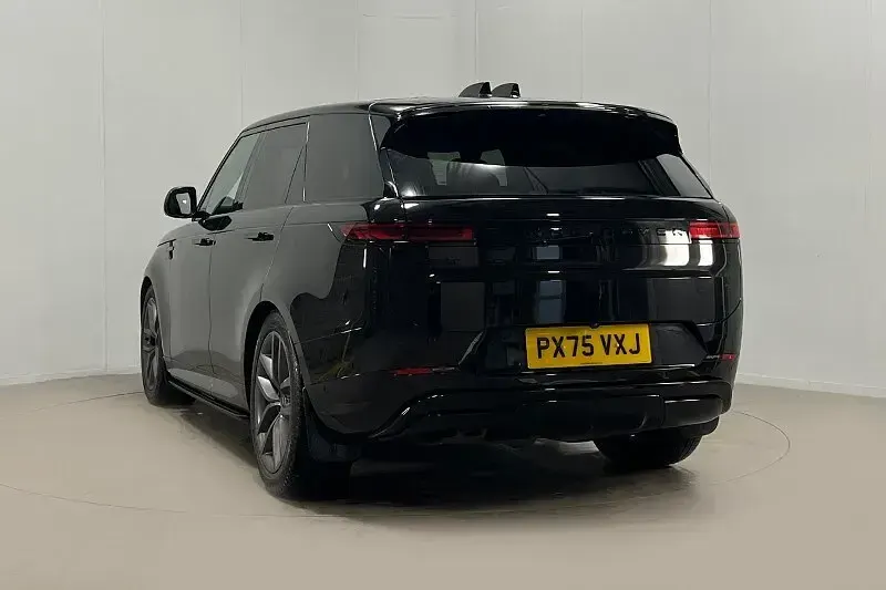 Usado Land Rover Range Rover Sport SE Dynamic 295 HP (216 kW) 2025 Preto SUV